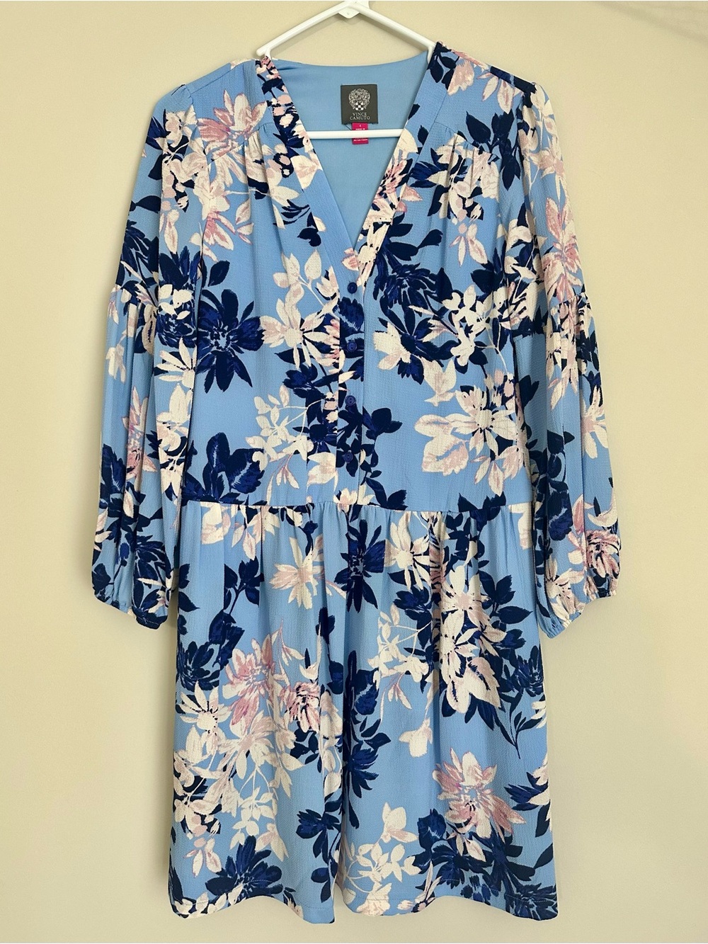 Vince Camuto Light Blue Floral V-Neck Dress with Navy and Blush Accents size 4